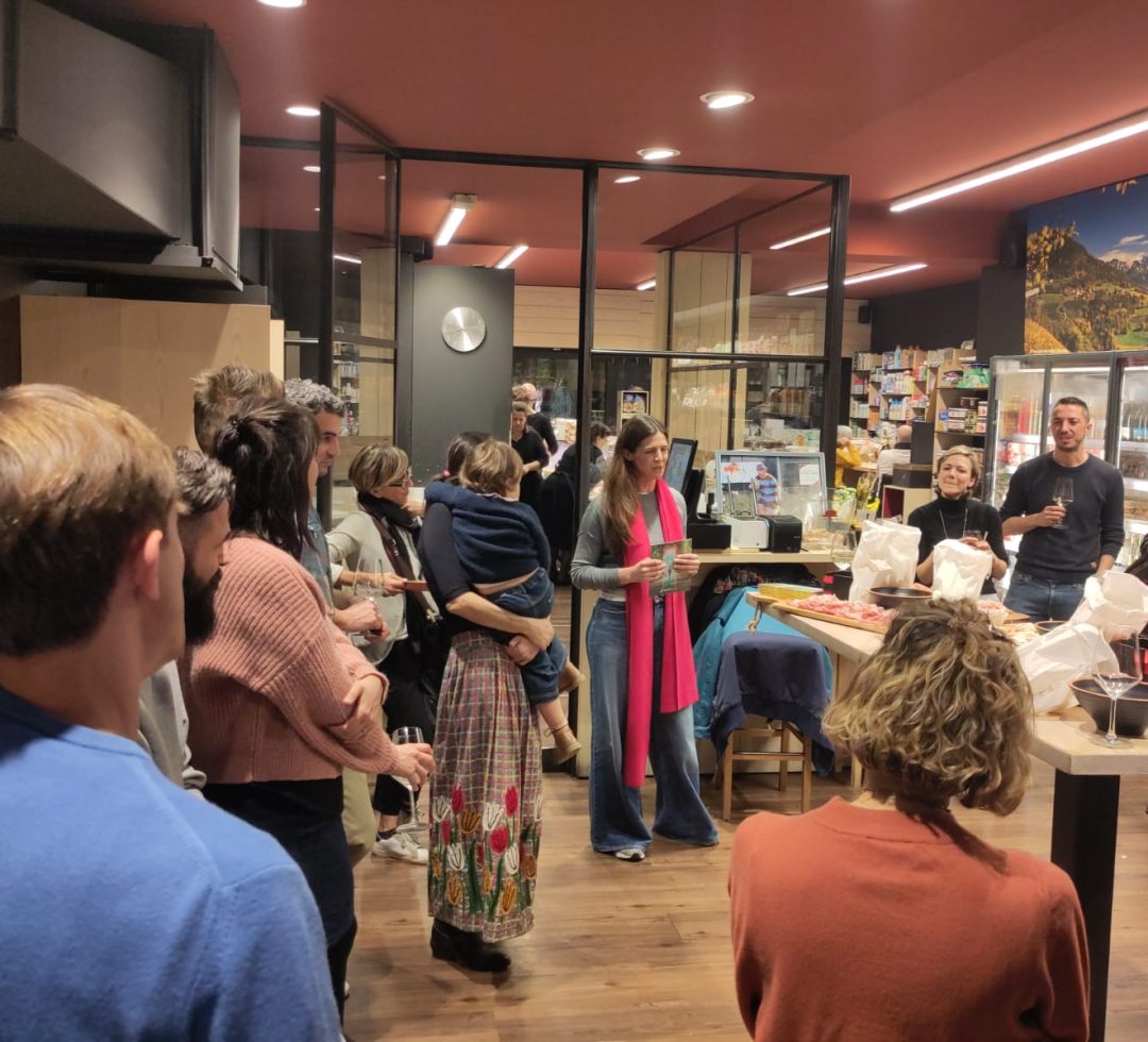 53b5fe0c-ffba-400c-832d-a60700b1b0da